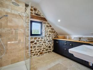 Maisons de vacances Holiday Home la favrais by Interhome : photos des chambres
