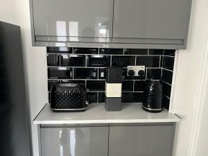 Modern 1 bed Flat with Private Courtyard