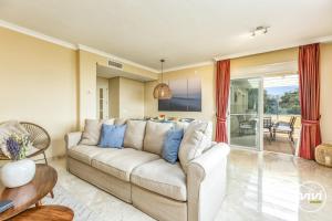ViVi Homes - Valery Pool, Terrace & Padel