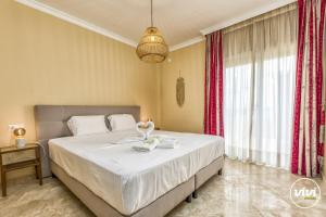 ViVi Homes - Valery Pool, Terrace & Padel