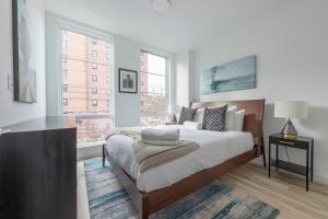 Modern 3BR Lofts with Outdoor Space Near NYC