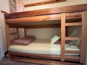 Appartements Studio Enchastrayes, 1 piece, 4 personnes - FR-1-165A-35 : photos des chambres