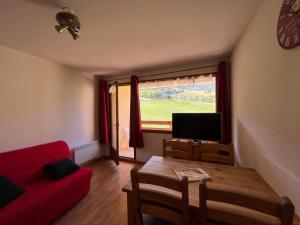 Appartements Appartement Enchastrayes, 2 pieces, 4 personnes - FR-1-165A-138 : photos des chambres