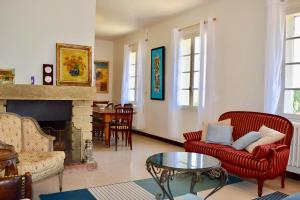 Family house 10 mn walking distance from Lourmarin