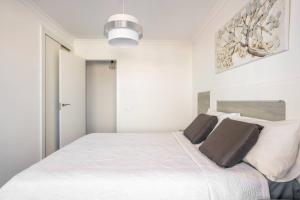 PaulMarie Family Apartment Ocean&Mountain View