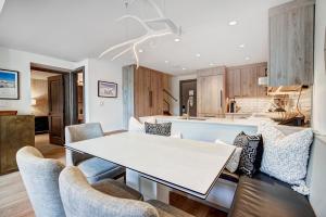 Elegant 3 Bedroom Condo Lodge at Vail