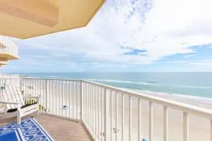 Daytona Beach Shores Ocean Front Balcony 2Beds 2BA King STE and 2Queens - Shores Club 805 - 庞塞进
