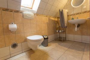 Happy Bison - A 5 Bedroom House With A Garden