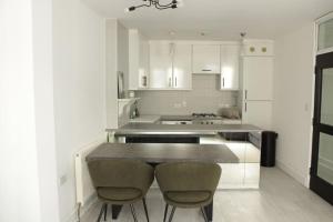 2 Bedroom Central London Apartment Modern and Stylish