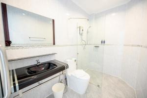 Marble Arch De Loei Hotel