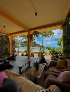Seashell Guesthouse, bar and tattoos - Unrated properties in Koh Rong Sanloem