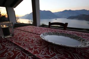 Villa Valeriana - vista esclusiva su Monte Isola - Lago dIseo