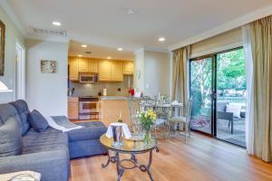 Serene Napa Retreat with Pool Access and Patio!