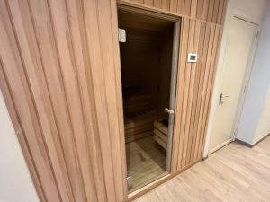 Luxurious 2-bedroom apartment with sauna front sea view T95