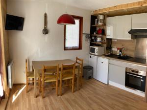 Appartement 2 pièces pour 4 personnes avec balcon et WiFi - FR-1-263-520