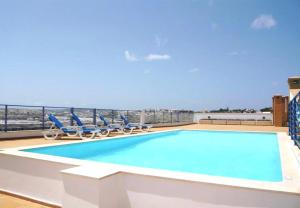 LGS65T2, Luxuoso T2 frente praia, em condominio