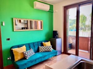 Malpensa Home 2 from MXP, 15 public shuttle free