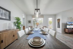 La Vista Lakeview Condo