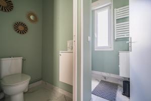 Villas luxury Villa Marie Emeraude Paris Orly Jacuzzi : photos des chambres