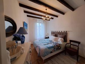 Maisons de vacances Le Cottage de Sainte Valiere (Jacuzzi et terrasse ) : photos des chambres