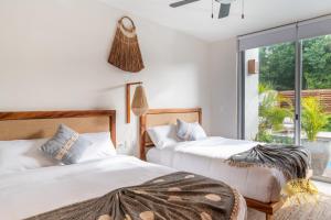 NHOA 101C Lux 1BR Condo Pool access in Aldea Zama