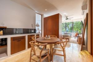 NHOA 209A Lux 2BR Condo Pool View in Aldea Zama