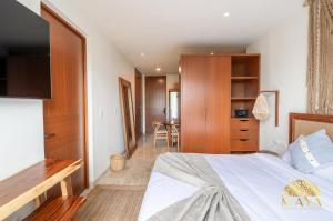 NHOA 305A Lux 2BR Condo Pool View in Aldea Zama