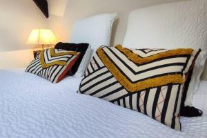 Appartements Duplex-4 pers-Clim-Stat gratuit-5mn Centre ville : photos des chambres