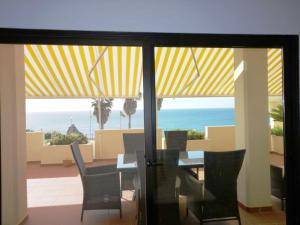 LGS61 T2 Luxuoso e terraco frente praia