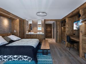 Chalet de luxe familial à Val dIsère avec spa, proche des pistes et équipements premium - FR-1-567-72