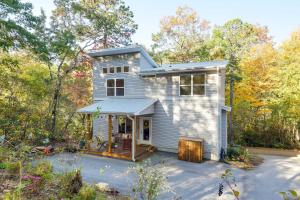 Luxe Mountain Home Near Ridgecrest and Asheville!