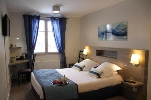 Logis Hotel Restaurant La Croisée des Chemins