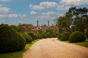 Seckford Hall Hotel & Spa - 伍德布里奇