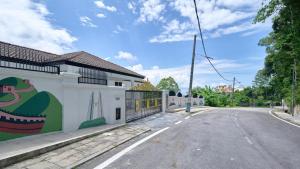 Penang Dream Banglo Sleeps 18