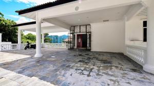 Penang Dream Banglo Sleeps 18