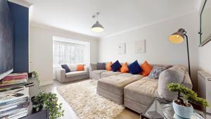 Rare find - new build 3 bedroom house near Cheshire Oaks