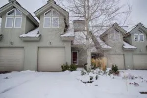 Pet Friendly Townhome on Ski Hill Road - 蒂托尼亚