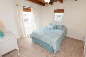 Endless Summer - Resort Area - Vibe District VB