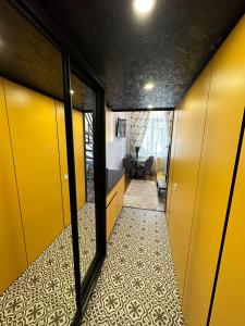 Metropolis apartment on Pekarska 2