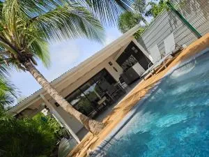 Kaza Lenah villa 2 chambres dont une en mezzanine, piscine et cuve tampon, Saint-François - Sainte-Marie