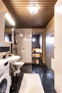 Cozy Room x Aurora Lights