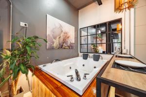 One Apartments Laureles