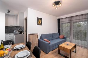 ApartWro 3th - apartament przy dworcu głównym PKP, balkon, garaż, rowery