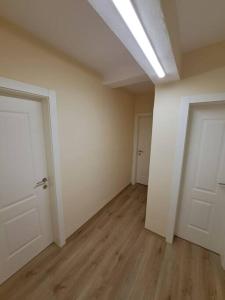 Quiet, Cozy, Luminous Apartment