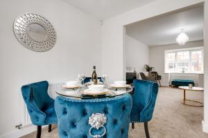 Modern and Cozy Kirkby Retreat Parking Sleeps 5 - Pass the Keys