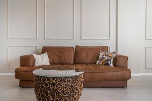 Luxury Block District Apartment