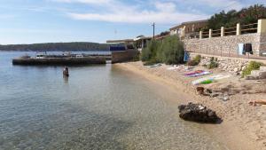 Apartments by the sea Barbat, Rab - 21809 
