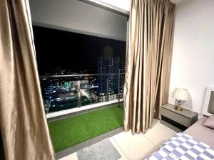 Luxury SkySoho Level 32 @ Evo Mall Bangi