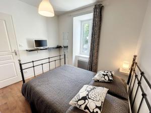 Appartement cosy avec ascenseur à 150m de la plage et casino, wifi gratuit - FR-1-361-330