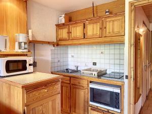 Appartements Studio cosy pour 3 avec terrasse, parking et casier a ski a Combloux - FR-1-560-77 : photos des chambres